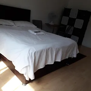 20 East Tenter Street Guest house