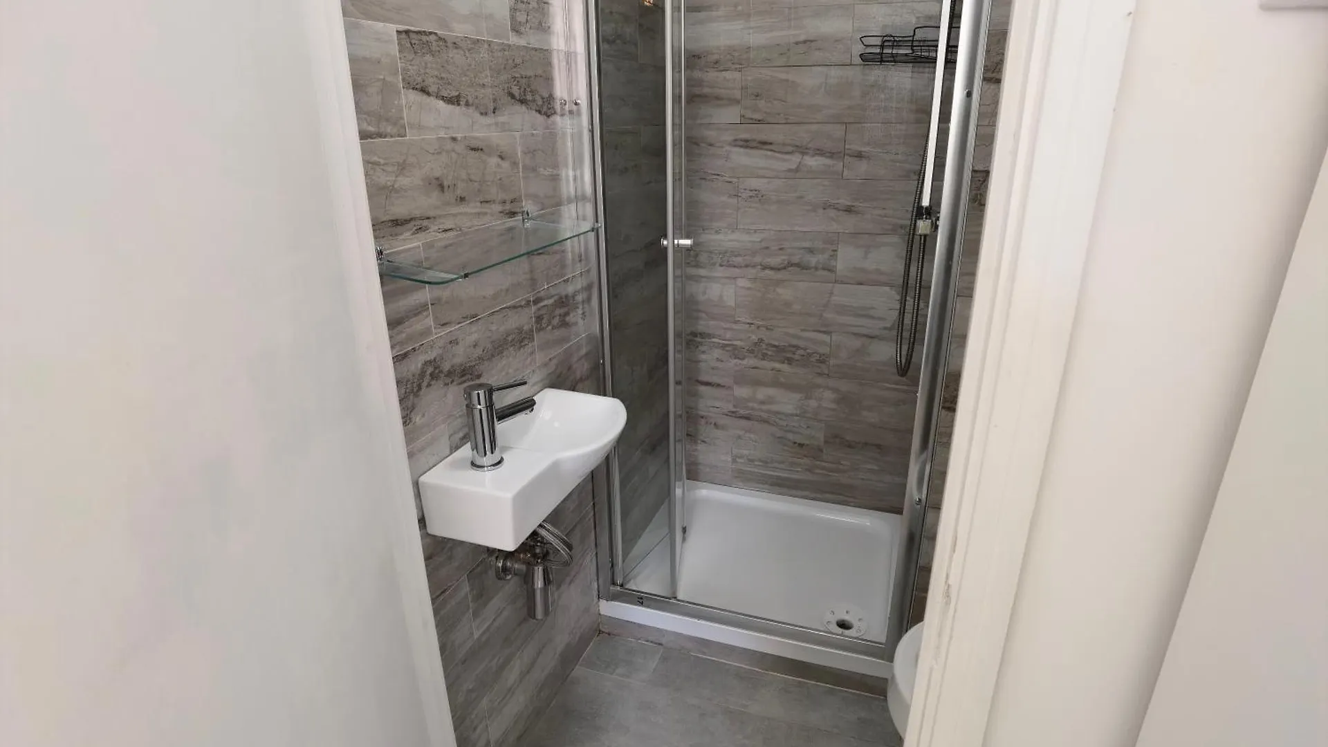 Harmonynest Parkview Elegance Hotel London
