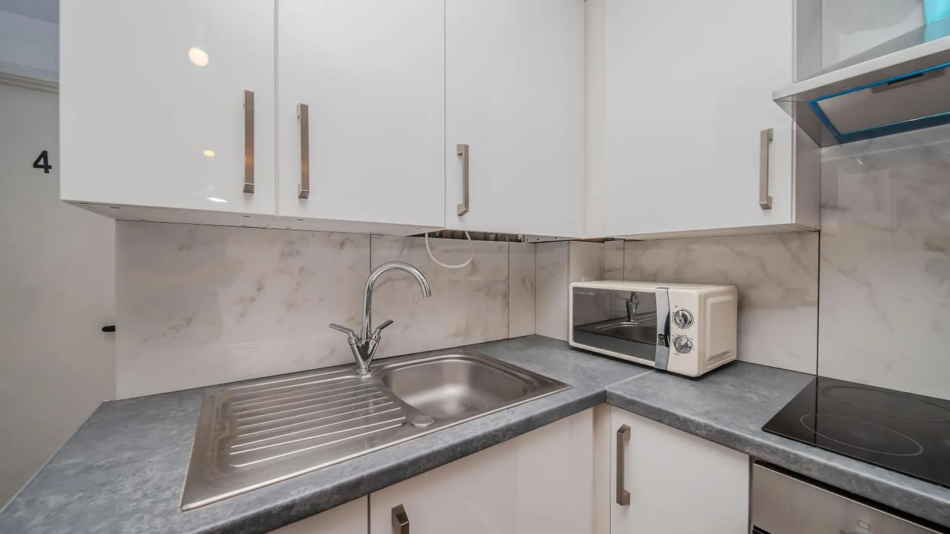 Harmonynest Parkview Elegance Hotel London Guest house