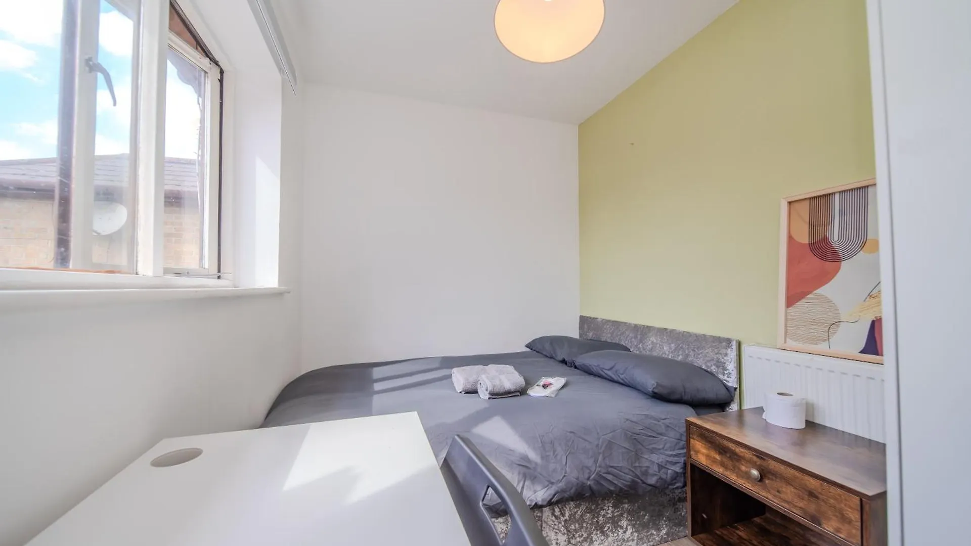 Harmonynest Parkview Elegance Hotel London